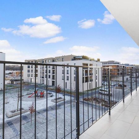Sunflower - Modern Large Charming Apartment With Balcony Bratislava Esterno foto