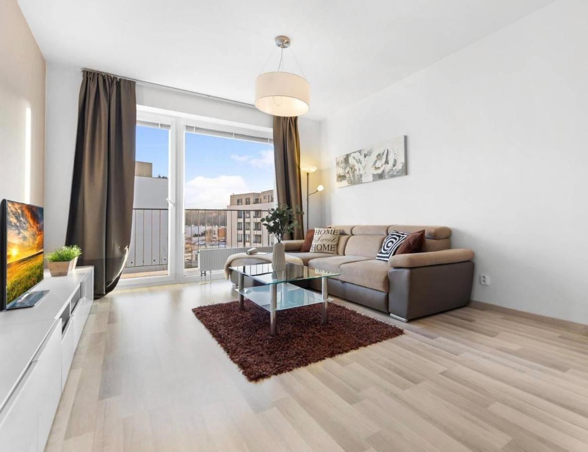 Sunflower - Modern Large Charming Apartment With Balcony Bratislava Esterno foto